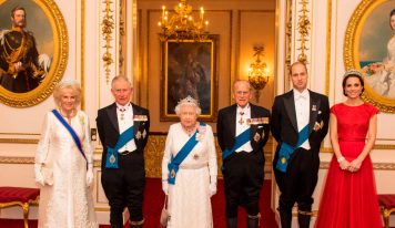 Discovery rinde homenaje a la Reina Isabel II
